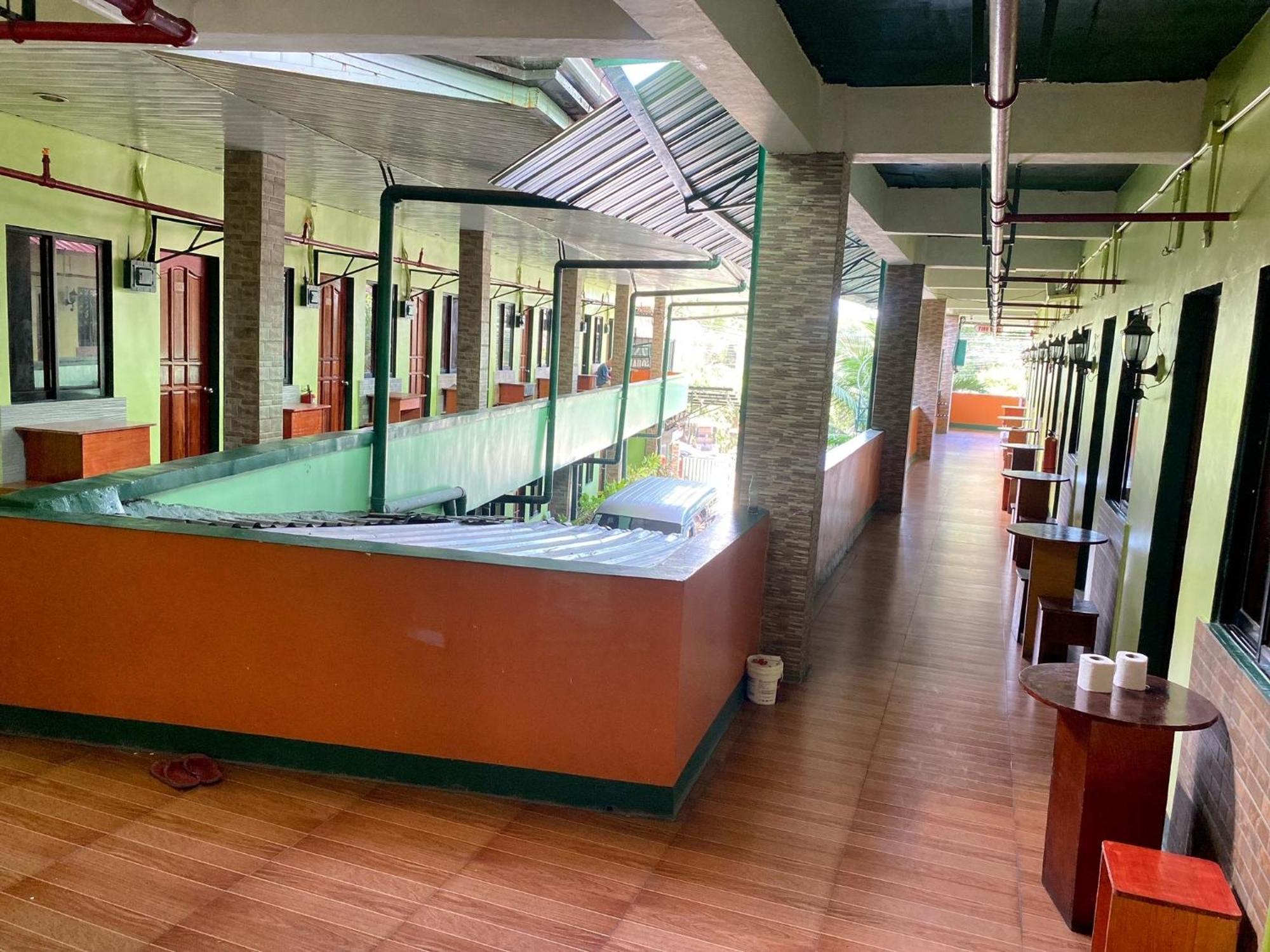 Aosmec Square Hotel Île de Mactan Extérieur photo